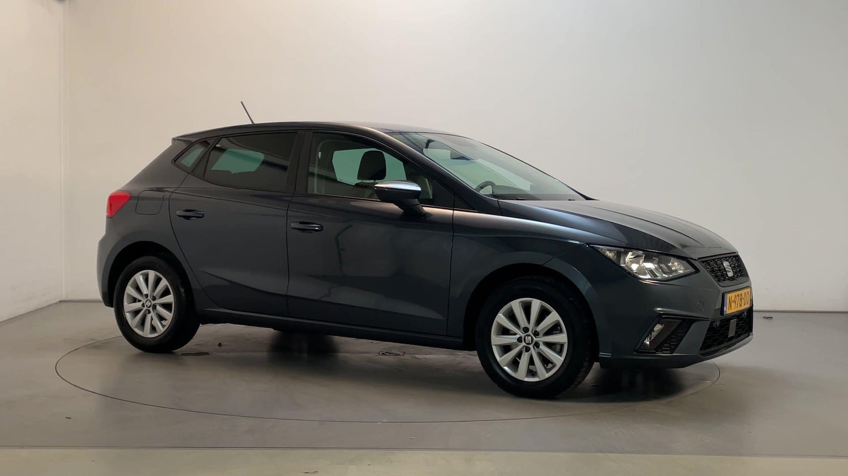 SEAT Ibiza - 1.0 TSI 110pk DSG Business Intense Parkeersensoren App-Connect DAB+ - AutoWereld.nl