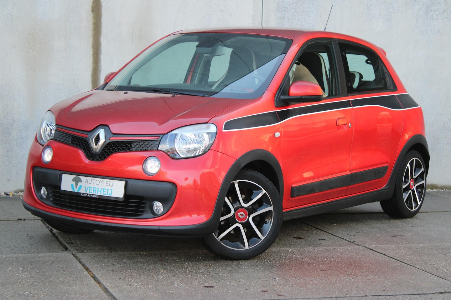 Renault Twingo - 0.9 TCe Dynamique / NAVI /CAMERA / LM VELGEN / 1E EIGENAAR - AutoWereld.nl