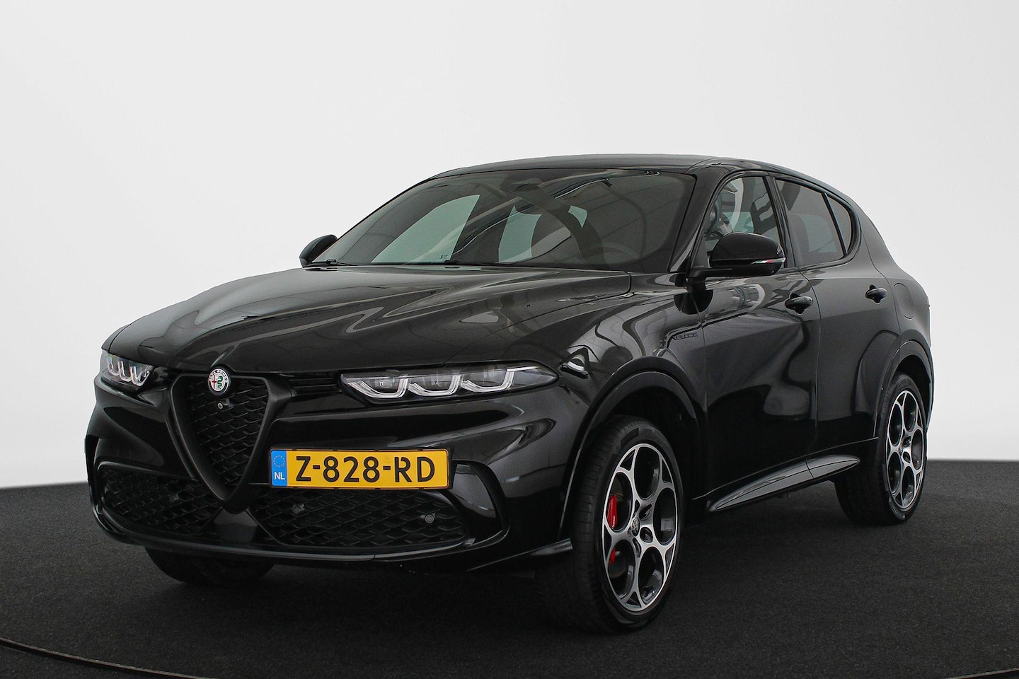 Alfa Romeo Tonale - 1.3T PHEV Veloce 280 PK Adaptieve Cruise Control Stoelverwarming 360 Camera - AutoWereld.nl