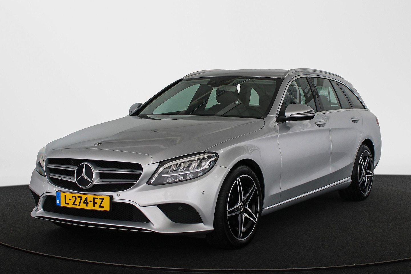 Mercedes-Benz C-klasse Estate - 180 Premium Plus Pack / Stoelverwarming / Trekhaak / Sfeerverlichting / 360 Camera - AutoWereld.nl