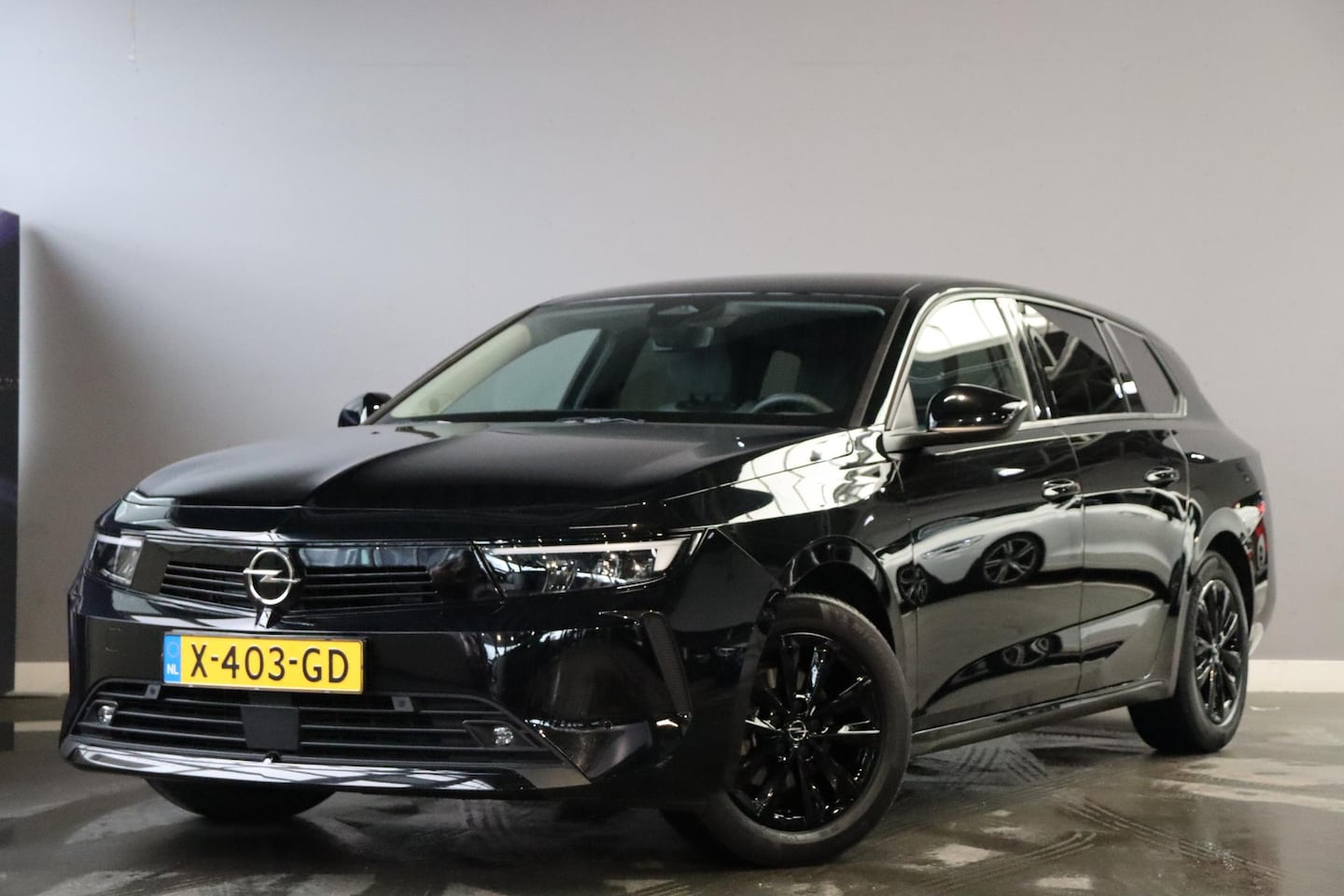 Opel Astra Sports Tourer - 1.2 Level 2 Multimedia Navi Pro Extra Getint Glas Apple CarPlay - AutoWereld.nl
