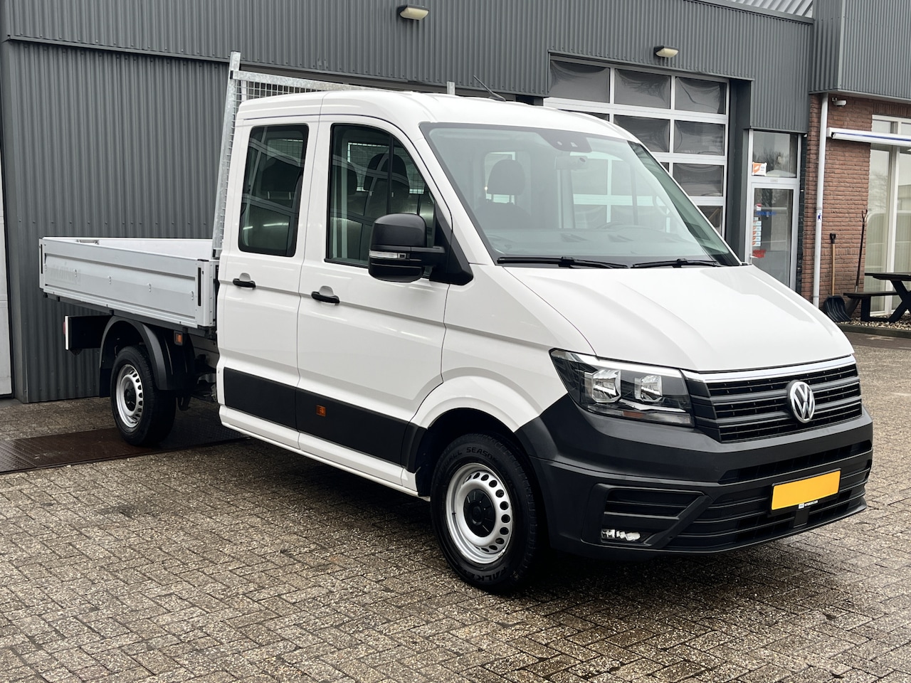 Volkswagen Crafter - 35 2.0 TDI DC Open laadbak Airco Cruise controle Pick-up Euro 6 Parkeerhulp achter evt 300 - AutoWereld.nl