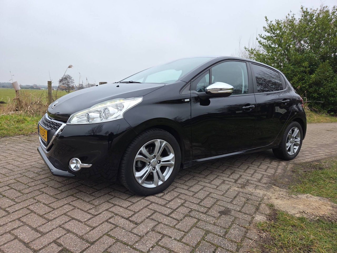 Peugeot 208 - 1.2 PureTech 82PK 5D Style Pack Plus - AutoWereld.nl