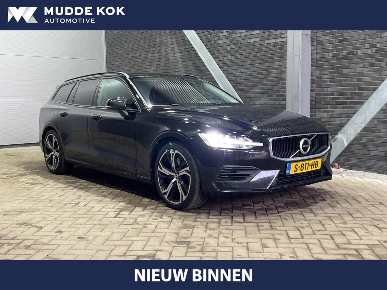 Volvo V60 - T8 Twin Engine | ACC | Stoel+Stuurverwarming | 19 Inch | Getint Glas | Apple Carplay | Tre - AutoWereld.nl