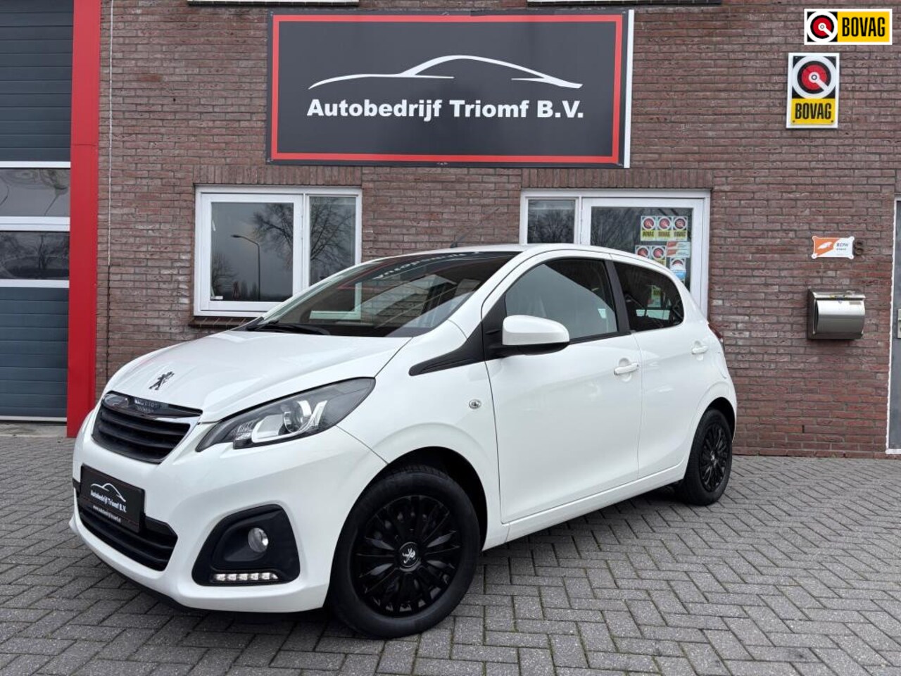 PEUGEOT 108