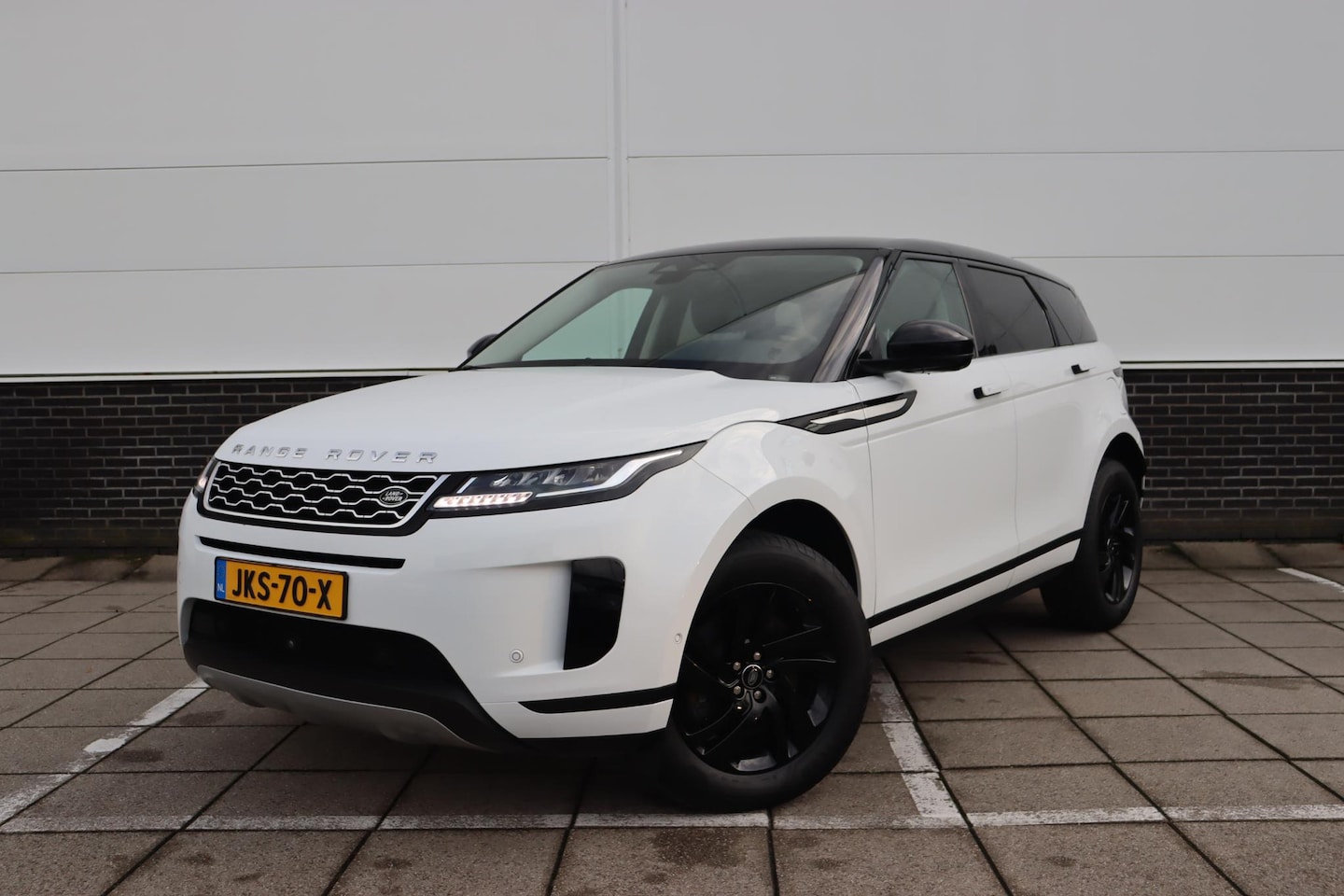 Land Rover Range Rover Evoque - 1.5 P300e AWD S SOH 93% / Keyless / Elektrische Achterklep / Black Pack * Leder - AutoWereld.nl