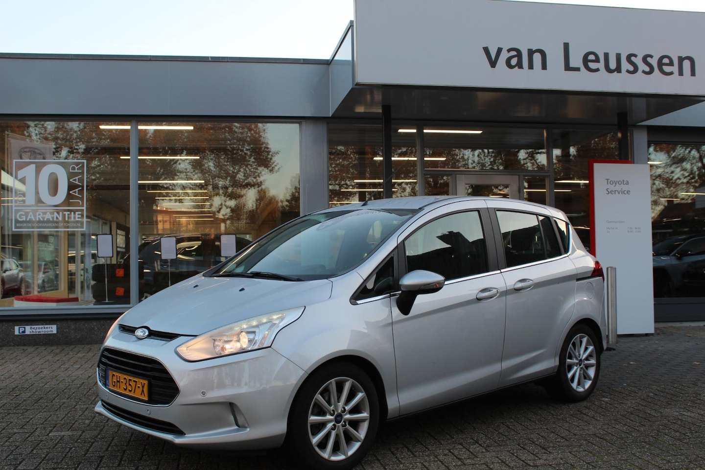 Ford B-Max - TITANIUM TREKHAAK CAMERA NAVI CRUISE PARK.SENSOREN EL-RAMEN & SPIEGELS LM-VELGEN BLUETOOTH - AutoWereld.nl