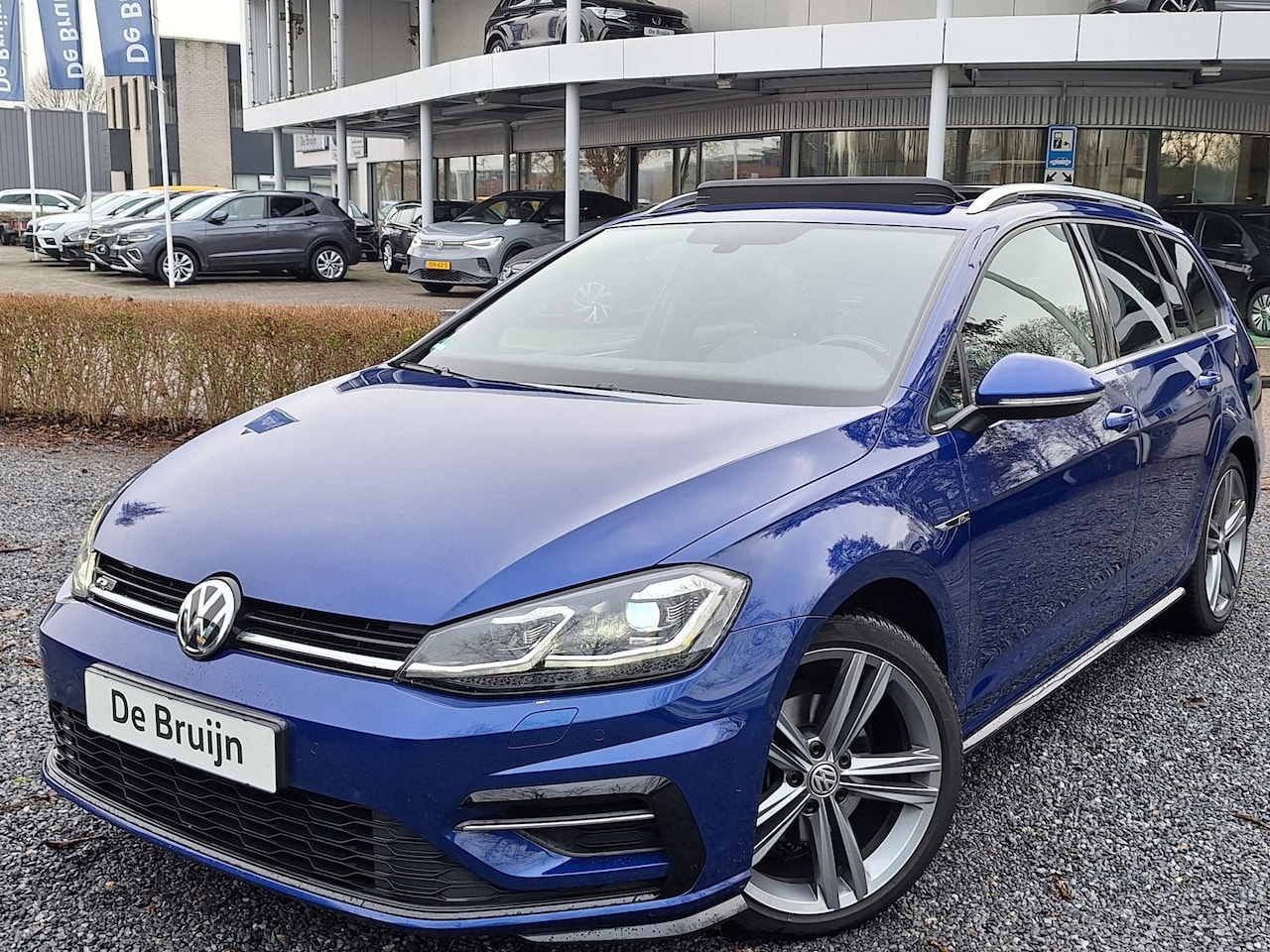 Volkswagen Golf - 1.5 TSI 150pk DSG R-Line (2x) (Pano,Virtual) - AutoWereld.nl