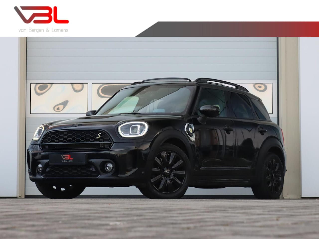 MINI Countryman - 2.0 Cooper S E ALL4 Chili 2.0 Cooper SE ALL4 220PK Chili | SOH 89% - AutoWereld.nl