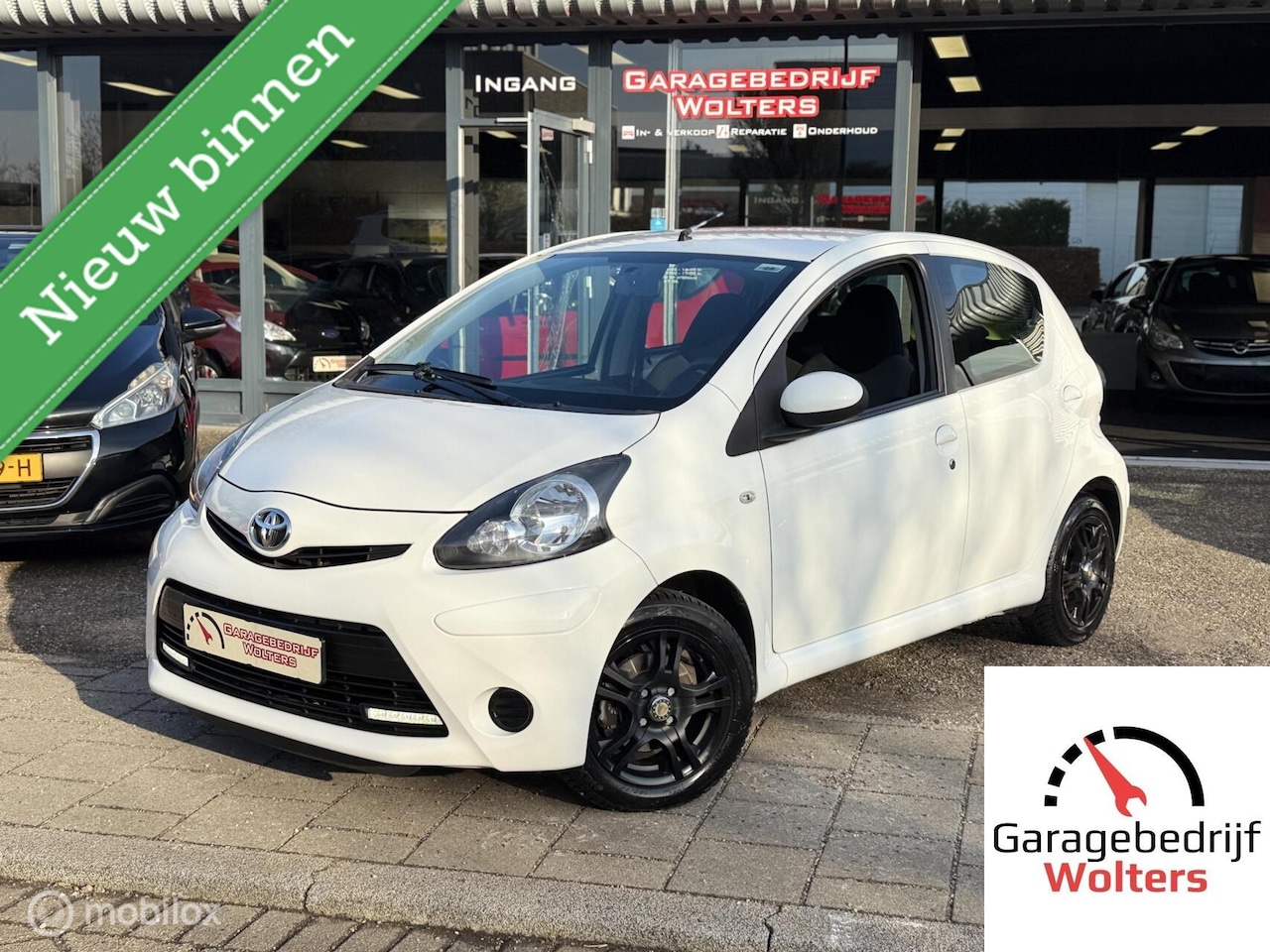 Toyota Aygo - 1.0 VVT-i Aspiration AIRCO 5DRS ELEC-PAKKET LMV - AutoWereld.nl