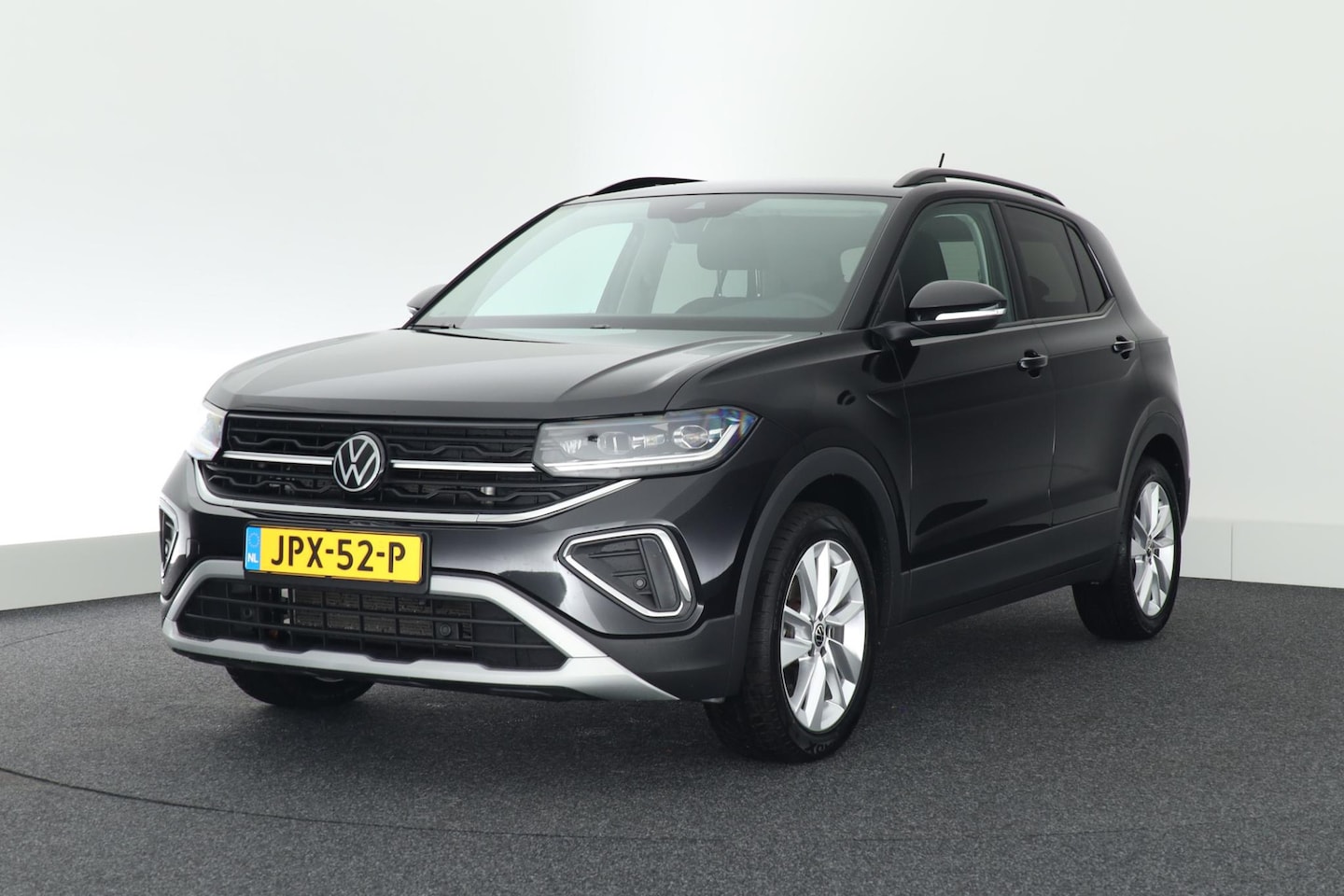 Volkswagen T-Cross - 1.0 TSI 116pk DSG Life Edition Stoelverwarming Camera Keyless Virtual Cockpit App-Connect - AutoWereld.nl