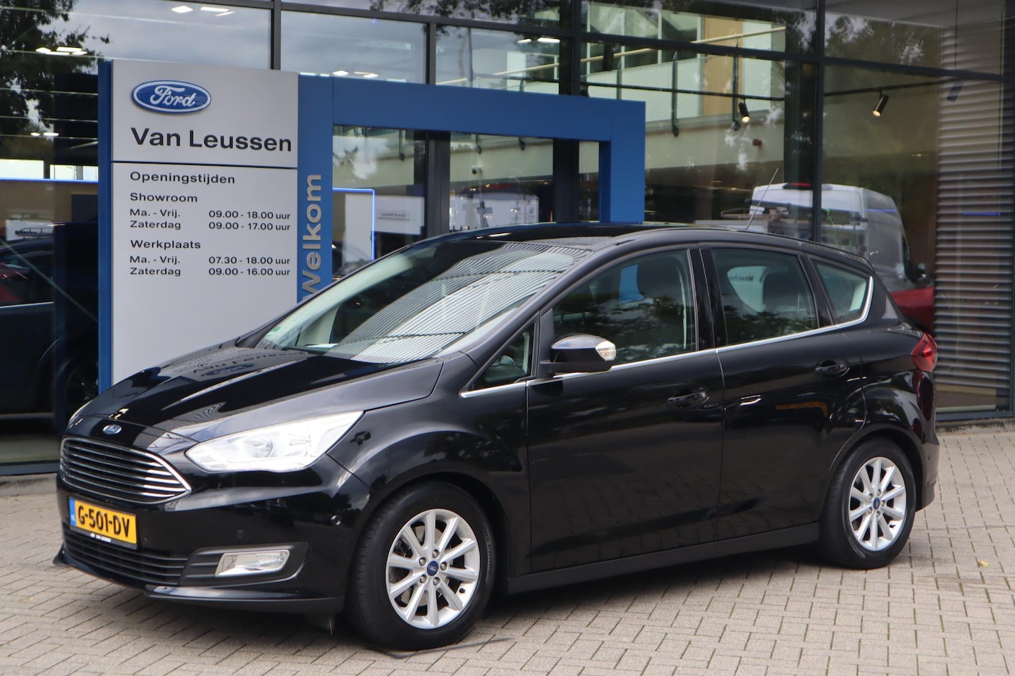 Ford C-Max - 1.5 150PK TITANIUM STOEL/STUUR/VOORRUITVERW. TREKHAAK P-SENSOREN CRUISE KEYLESS START - AutoWereld.nl