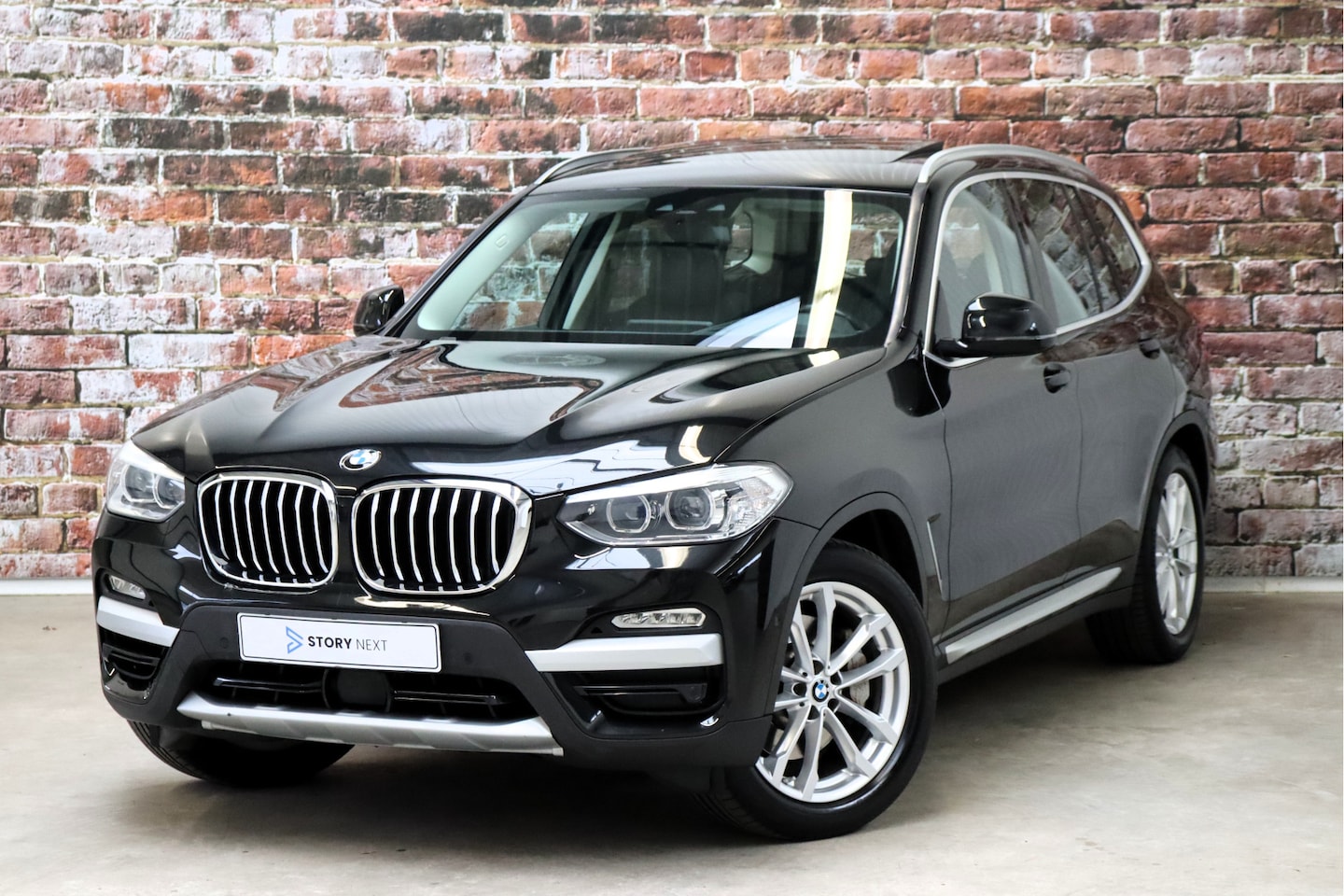 BMW X3 - xDrive30i High Executive xLine Automaat / Panoramadak / Trekhaak / Sportstoelen / Leder / - AutoWereld.nl