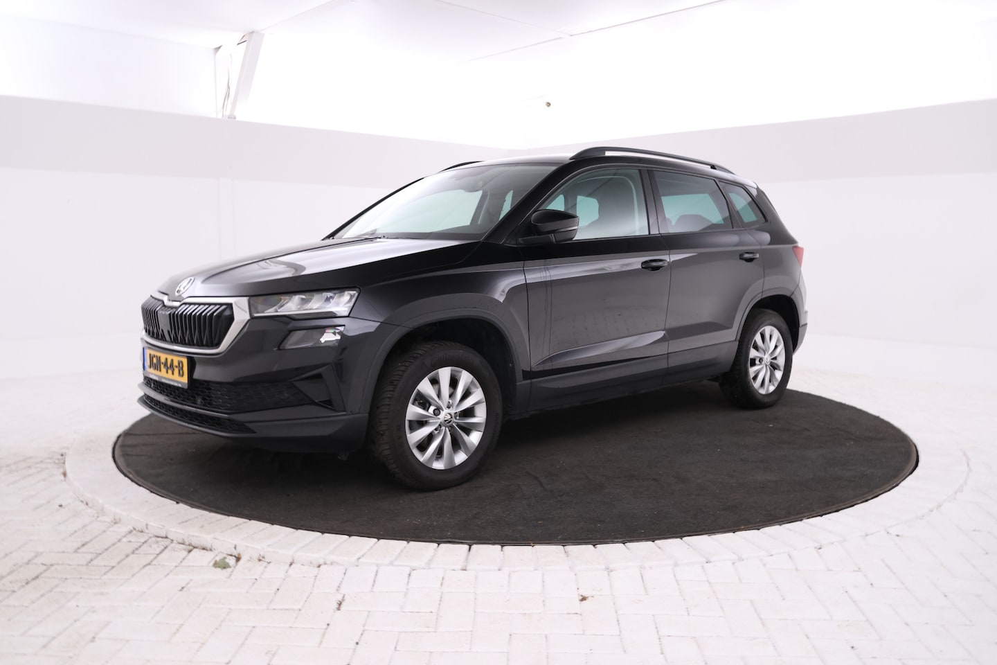 Skoda Karoq - 1.0 TSI Ambition Nw. Model, Navigatie, Climate, - AutoWereld.nl