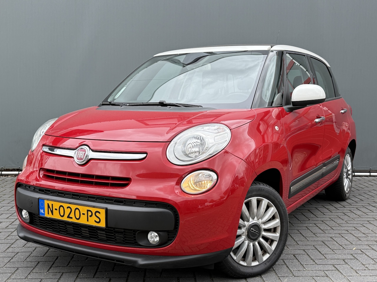 Fiat 500 L - BWJ 2013 0.9 105 PK TwinAir Lounge PANORAMADAK | CLIMA | CRUISE | RADIO | BLUETOOTH | LMV - AutoWereld.nl