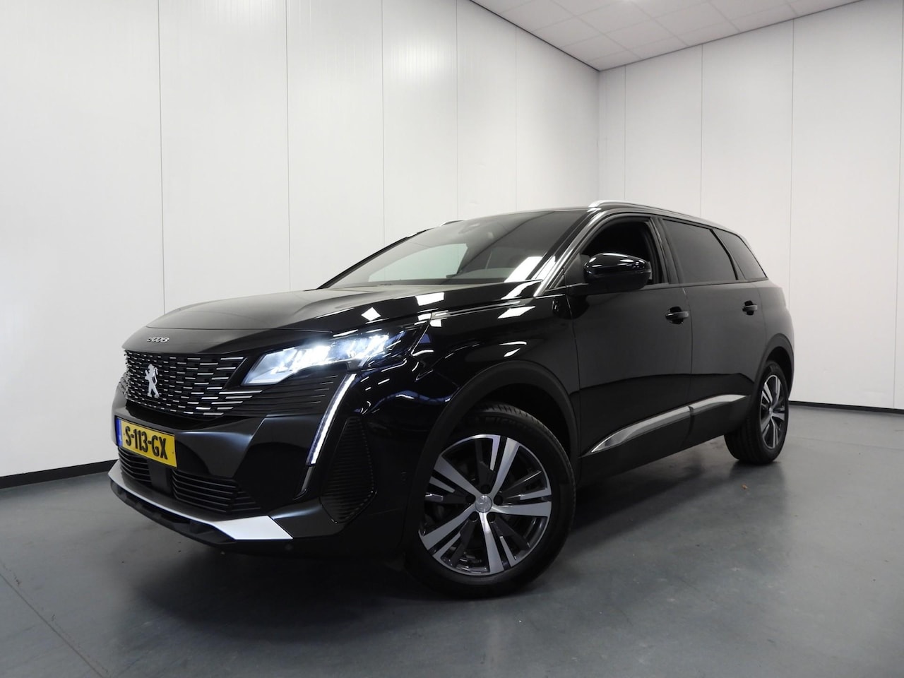 Peugeot 5008 - 1.2 PureTech Allure Business 7-Pers. TREKH/NAVI/CAMERA/CLIMA/18"LMV! - AutoWereld.nl