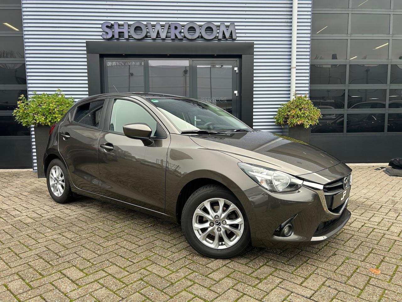 Mazda 2 - 1.5 Skyactiv-G Skylease+ Cruisecontrol|Trekhaak|Navi|stoelverwarming|PDC - AutoWereld.nl