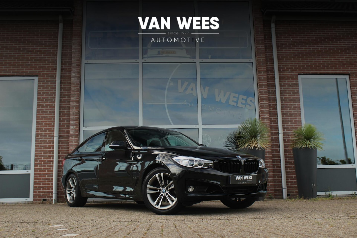 BMW 3-serie Gran Turismo - 320i F34 Executive Sport-Line | 185 pk | Automaat | Camera | Head-up | Trekhaak | Xenon | - AutoWereld.nl