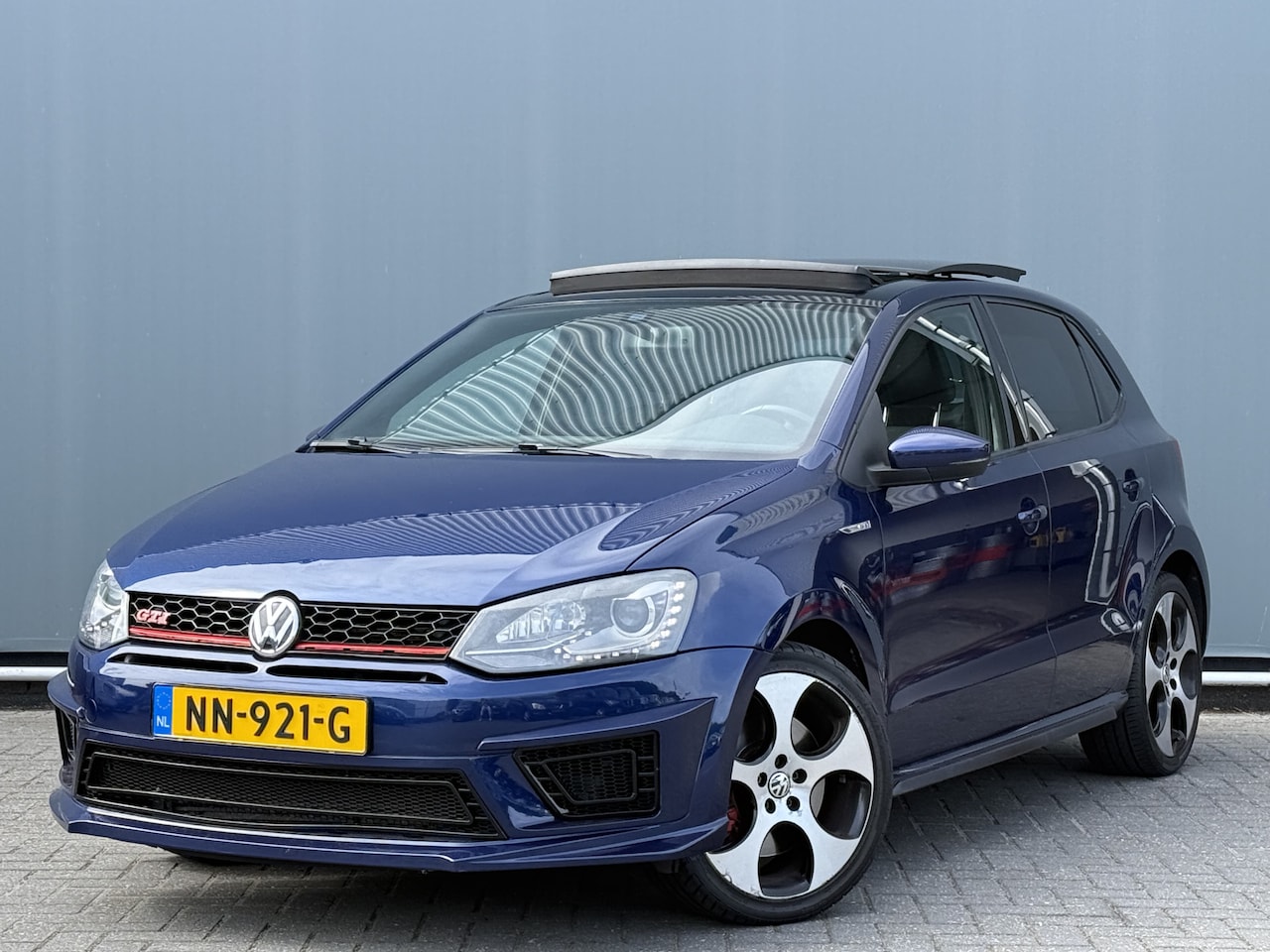 Volkswagen Polo - BWJ 2015 1.4 TSI 180 PK GTI PANORAMA | CLIMA | CRUISE | NAVI | LMV | PRIV. GLAS | MULTIFUN - AutoWereld.nl