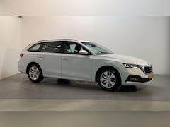 Skoda Octavia Combi - 1.0 e-TSI DSG Business Edition Camera Virtual Cockpit Adaptive Cruise Navigatie