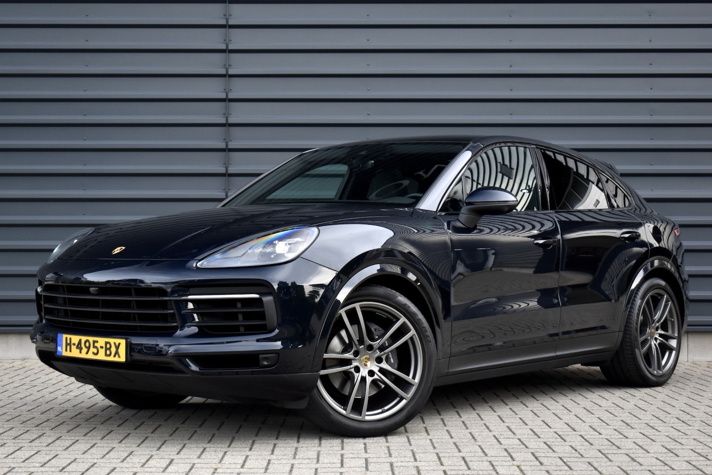 Porsche Cayenne Coupé - 3.0 E-Hybrid 462pk Sport Chrono | Pano | 360 Camera | 21'' Wielen | Luchtvering | Stuurver - AutoWereld.nl