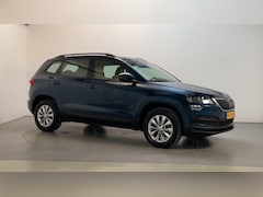 Skoda Karoq - 1.5 TSI 150pk DSG ACT Business Edition Stoelverwarming Leder Navigatie DAB+