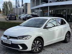 Volkswagen Polo - 1.0 MPI Move (Virtual, Clima, Navi, Carplay, Led)