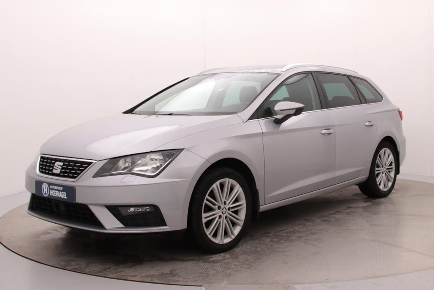 SEAT Leon ST - 1.4 EcoTSI Xcellence Automaat | Adaptive Cruise Control | Parkeersensoren | Stoelverwarmin - AutoWereld.nl