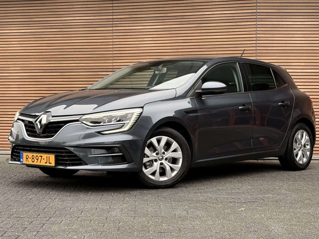 Renault Mégane - 1.0 TCe Zen Carplay / Clima / Cruise / Lm Velgen - AutoWereld.nl