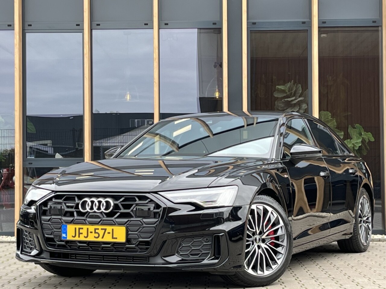 Audi A6 Limousine - 55 TFSI e quattro S edition Competition | 367PK | 360 Camera | - AutoWereld.nl