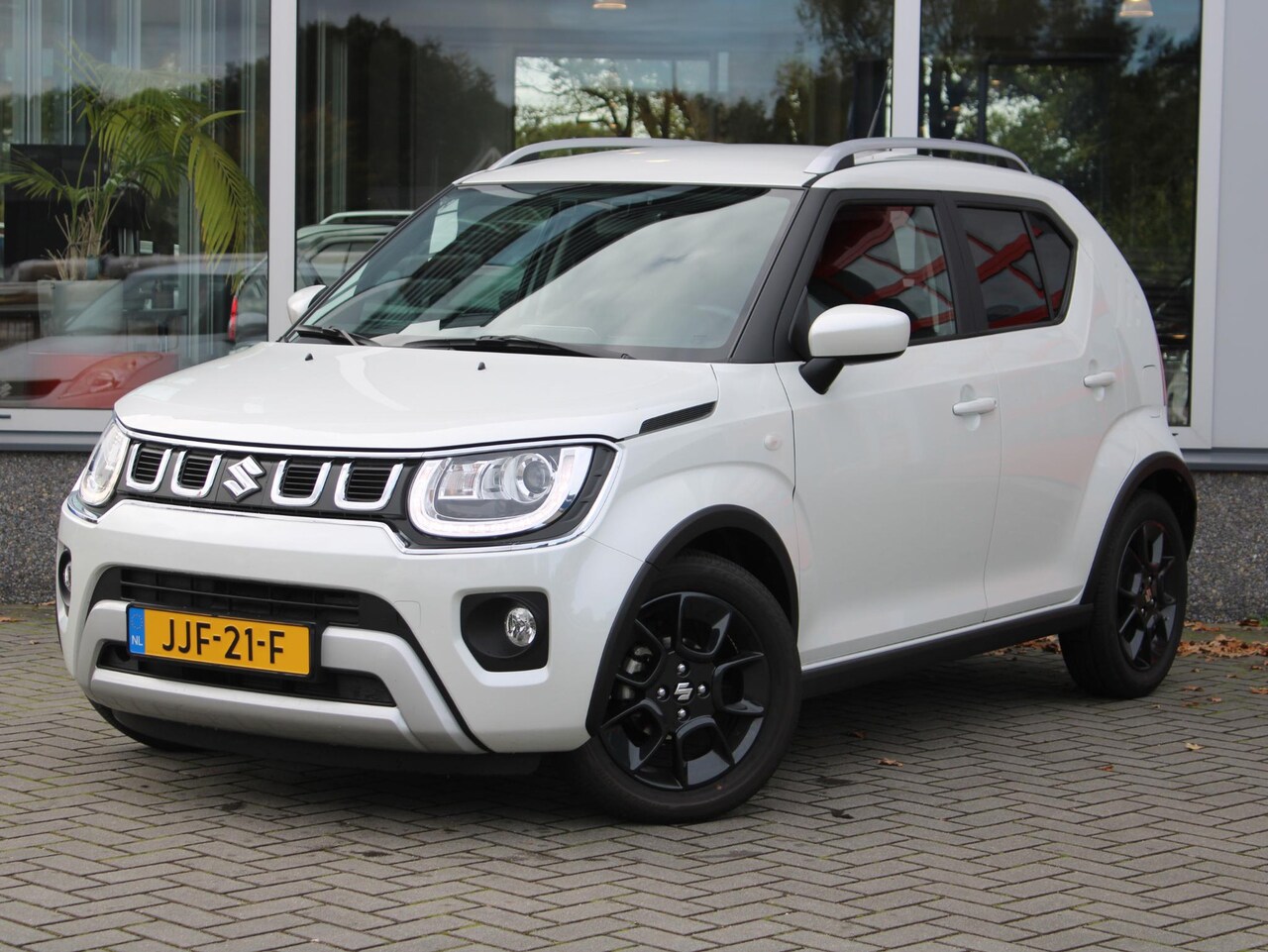 Suzuki Ignis - 1.2 Smart Hybrid Select Carplay/Android Auto, Stoelverwarming, Lichtmetalen Velgen, Airco - AutoWereld.nl