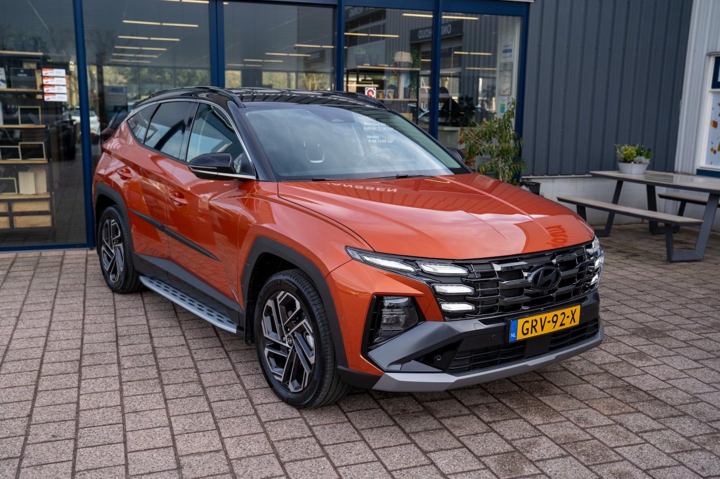 Hyundai Tucson - 1.6 T-GDI PHEV Premium|Prijs rijklaar incl 12 mnd garantie|Trekhaak HUD LMV 19" - AutoWereld.nl