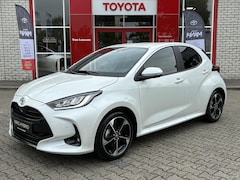 Toyota Yaris - HYBRID 130 EXECUTIVE NIEUW & DIRECT LEVERBAAR KEYLESS BLIND-SPOT PARKSENSOREN STOEL/STUURV