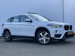BMW X1 - 18i Autom. High Executive LeerSport Panodak Trekhaak(1700kg)