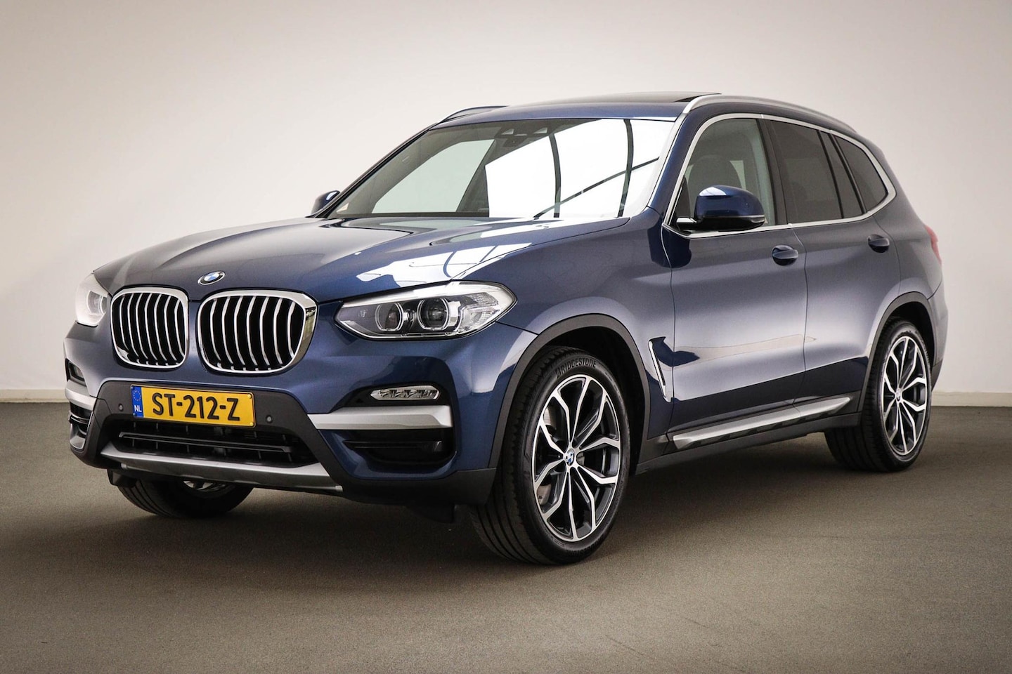 BMW X3 - xDrive20i High Executive | PANORAMADAK | AUDIO MEDIA / XLINE- PACK | ACHTERBANKVERWARMING - AutoWereld.nl