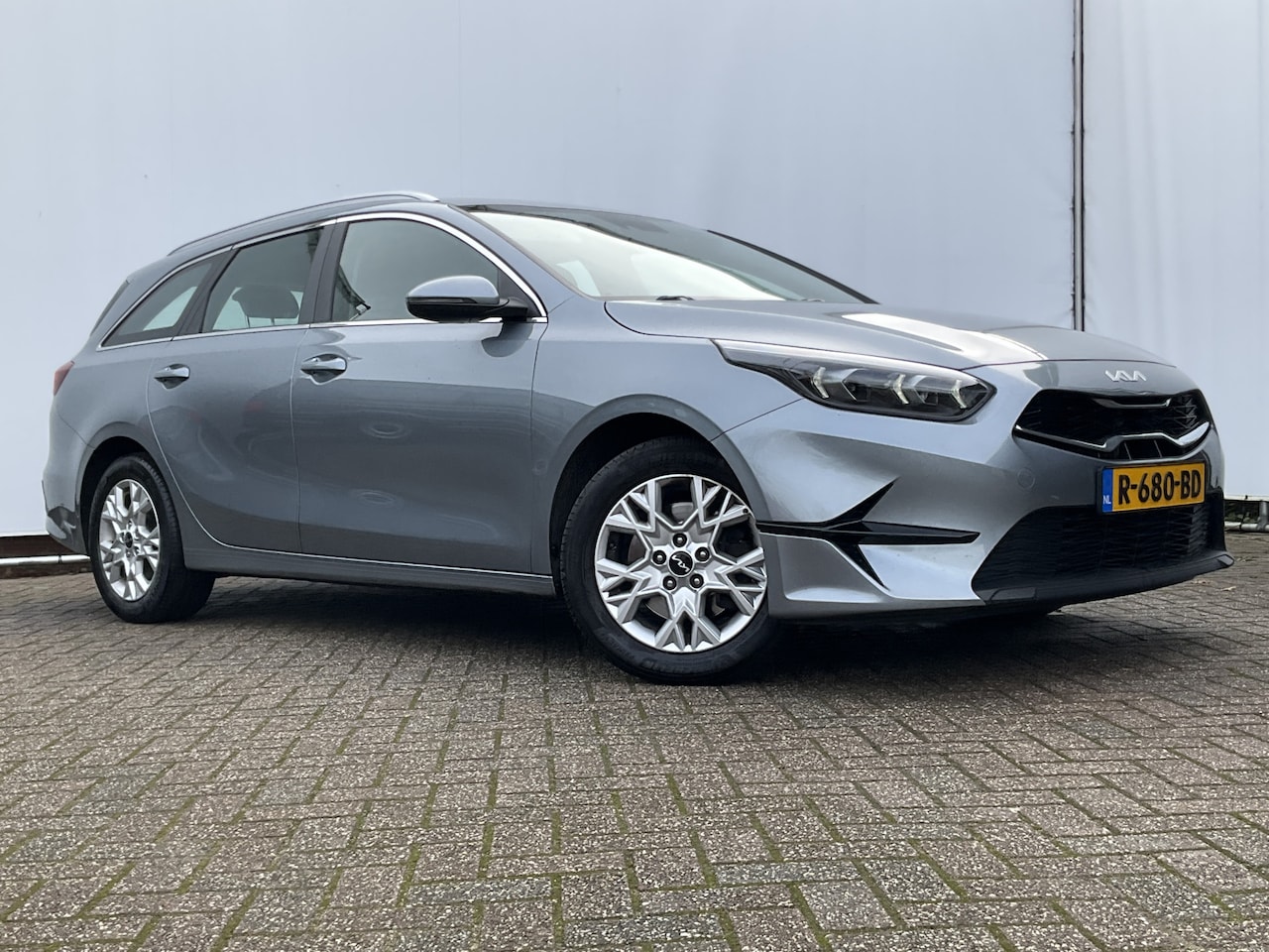 Kia Cee'd Sportswagon - Ceed 1.0 T-GDi DynamicLine Adapt.Cruis Carplay Led Camera DAB NL-Auto Voll.Onderhouden! - AutoWereld.nl