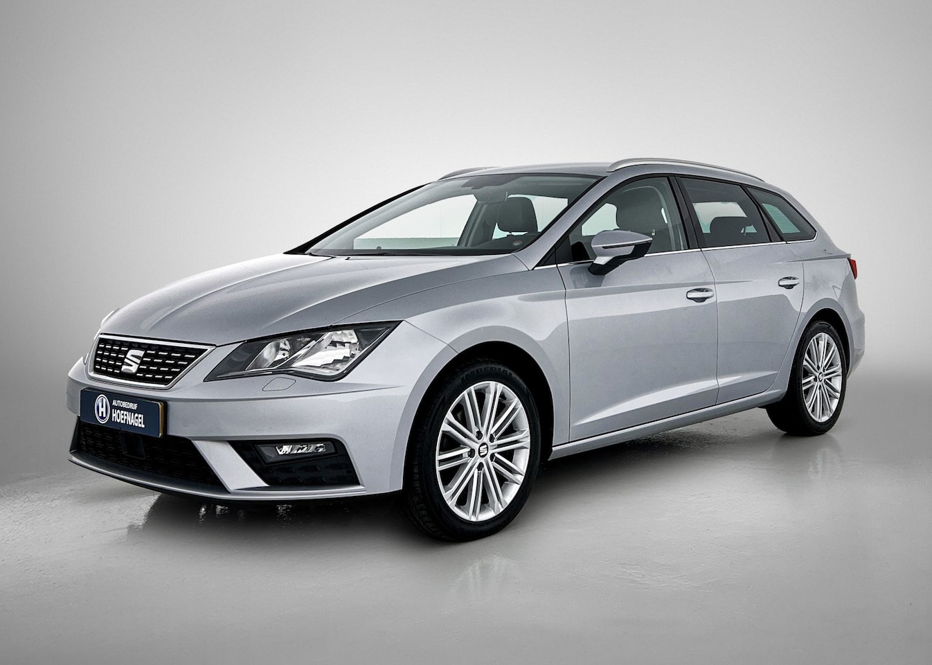 SEAT Leon ST - 1.5 TSI Xcellence | Cruise Control | CarPlay | Stoelverw. | - AutoWereld.nl