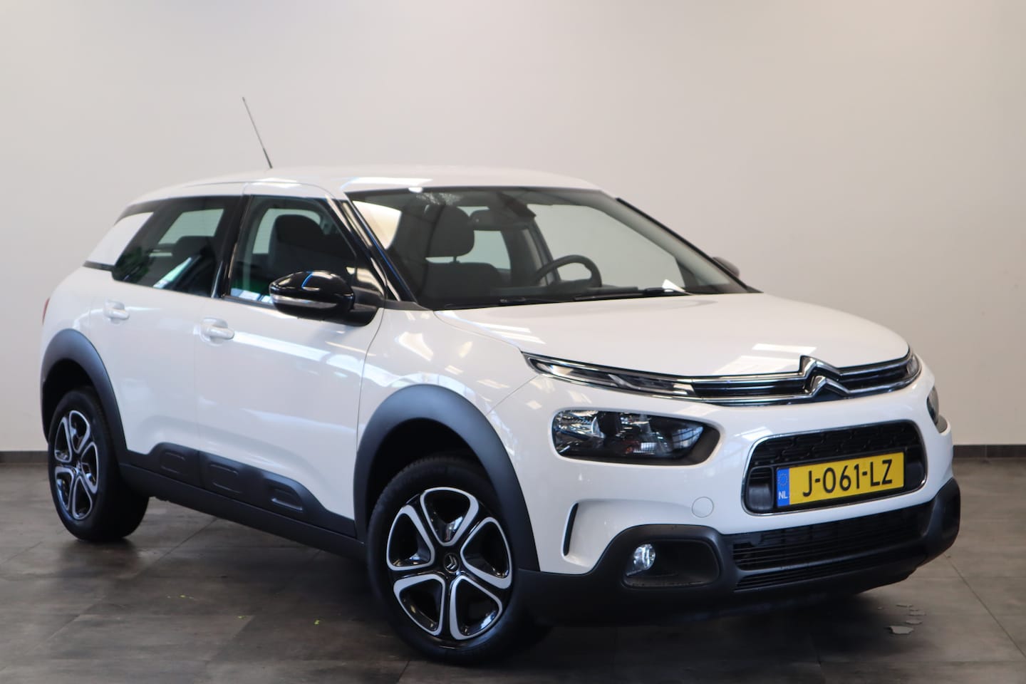 Citroën C4 Cactus - 1.2 PureTech Feel Cruise/Climate Carplay 1ste eigenaar NAP 24 maanden garantie mogelijk (* - AutoWereld.nl