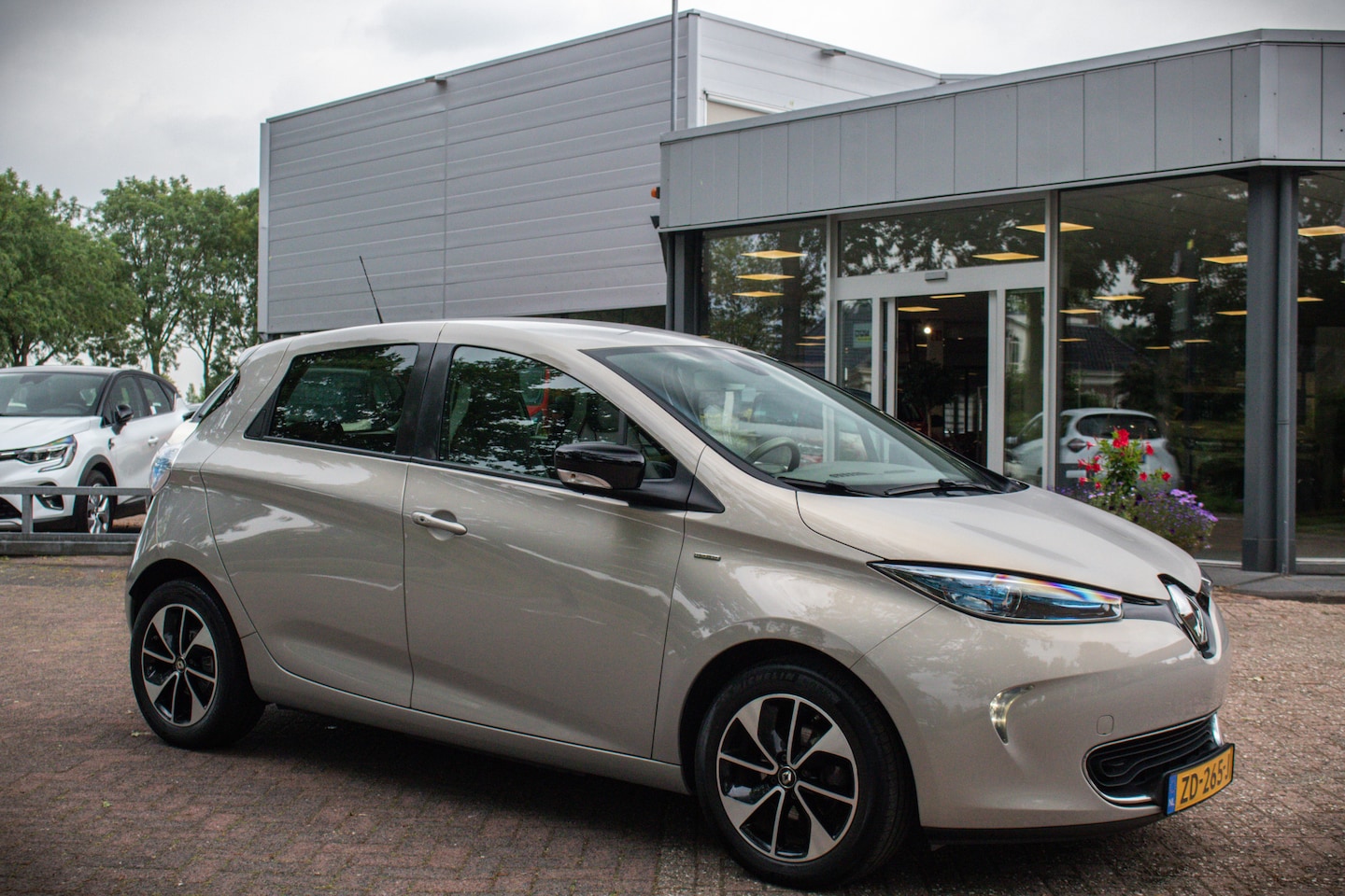 Renault Zoe - R90 Edition One 41 kWh | Huuraccu | Bose | Achteruitrijcamera - AutoWereld.nl
