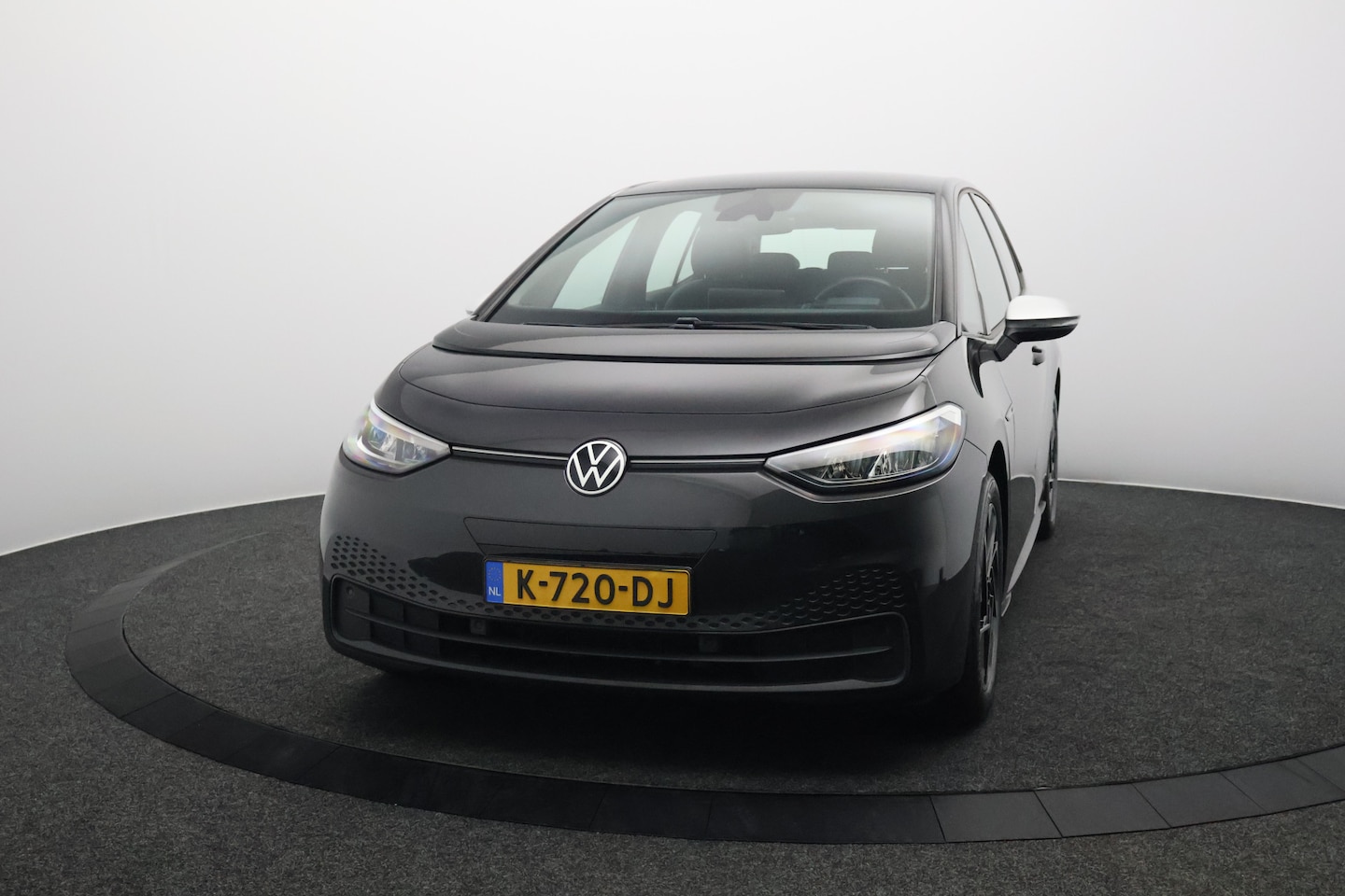 Volkswagen ID.3 - First 58 kWh SOH 95,1% | Navigatie | Stoel/Stuurverwarming | Carplay&Android - AutoWereld.nl