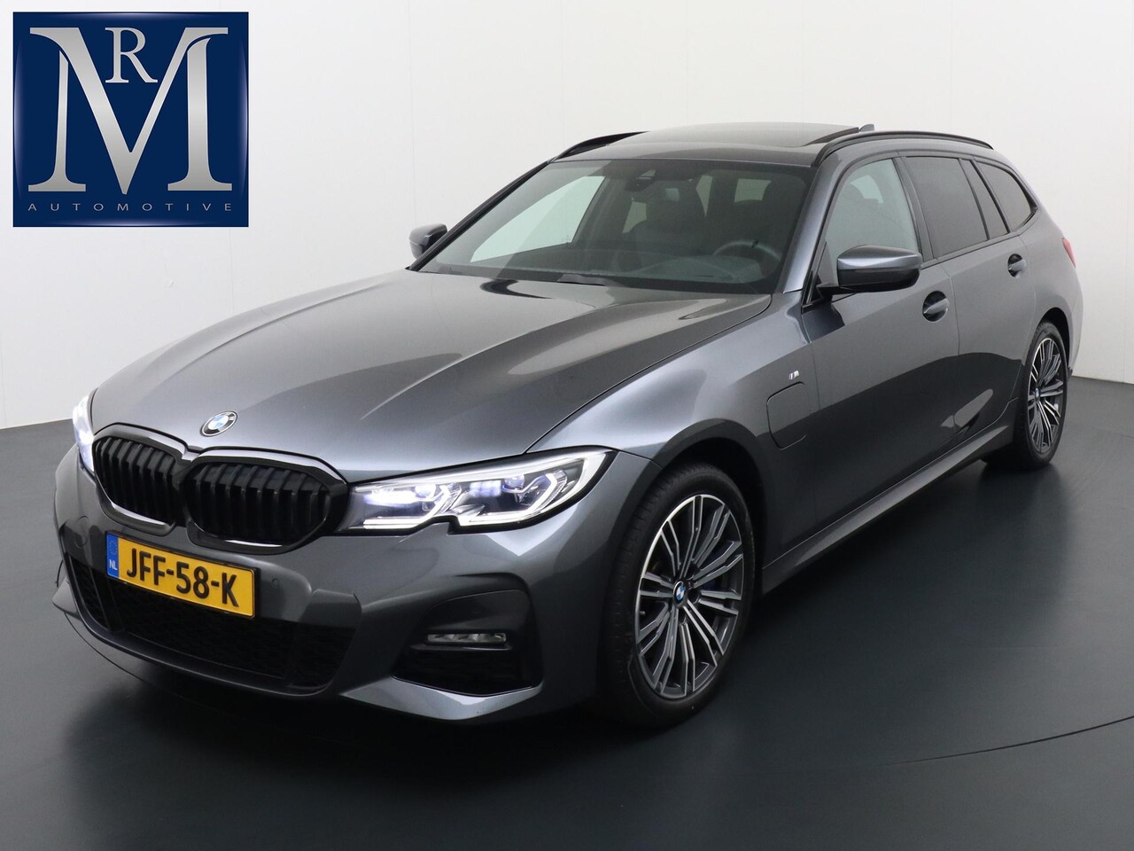 BMW 3-serie Touring - 330e High Executive M SPORT  DEALER ONDERHOUDEN | LASER LED | HARMAN KARDON | PANORAMADAK| - AutoWereld.nl