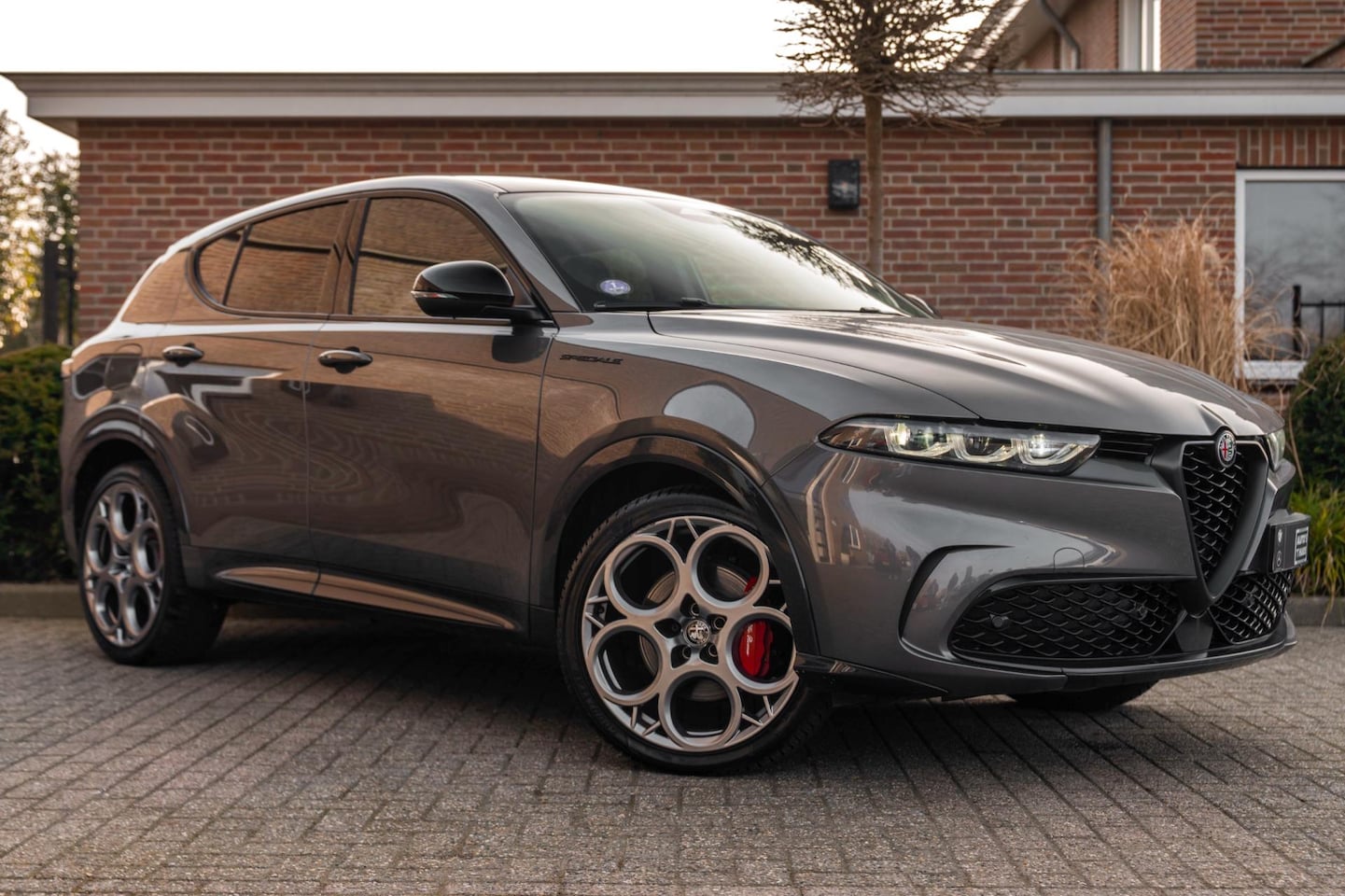 Alfa Romeo Tonale - 1.5T Hybrid Edizione Speciale 131 PK Aut. Keyless Matrix LED Camera Sfeerverl. 20'' - AutoWereld.nl