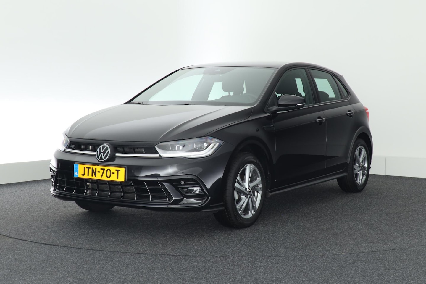 Volkswagen Polo - 1.0 TSI 95pk DSG R-Line Camera Stoelverwarming Virtual Cockpit Navigatie - AutoWereld.nl