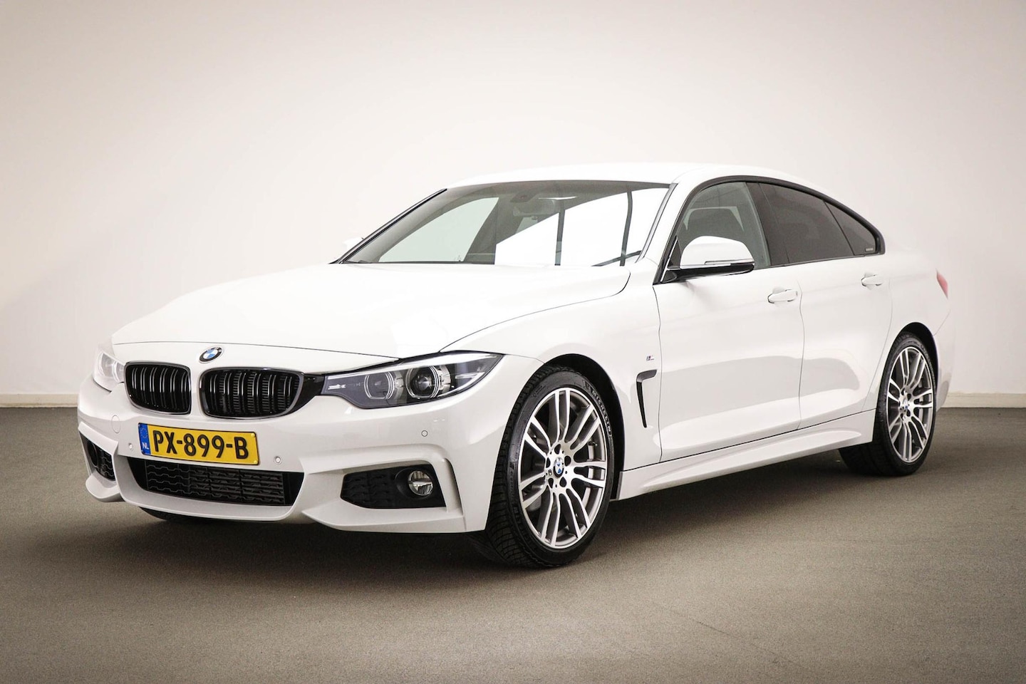 BMW 4-serie Gran Coupé - 418i M-Sport High Executive | APPLE | LEDER | STOELVERWARMING | 19" - AutoWereld.nl