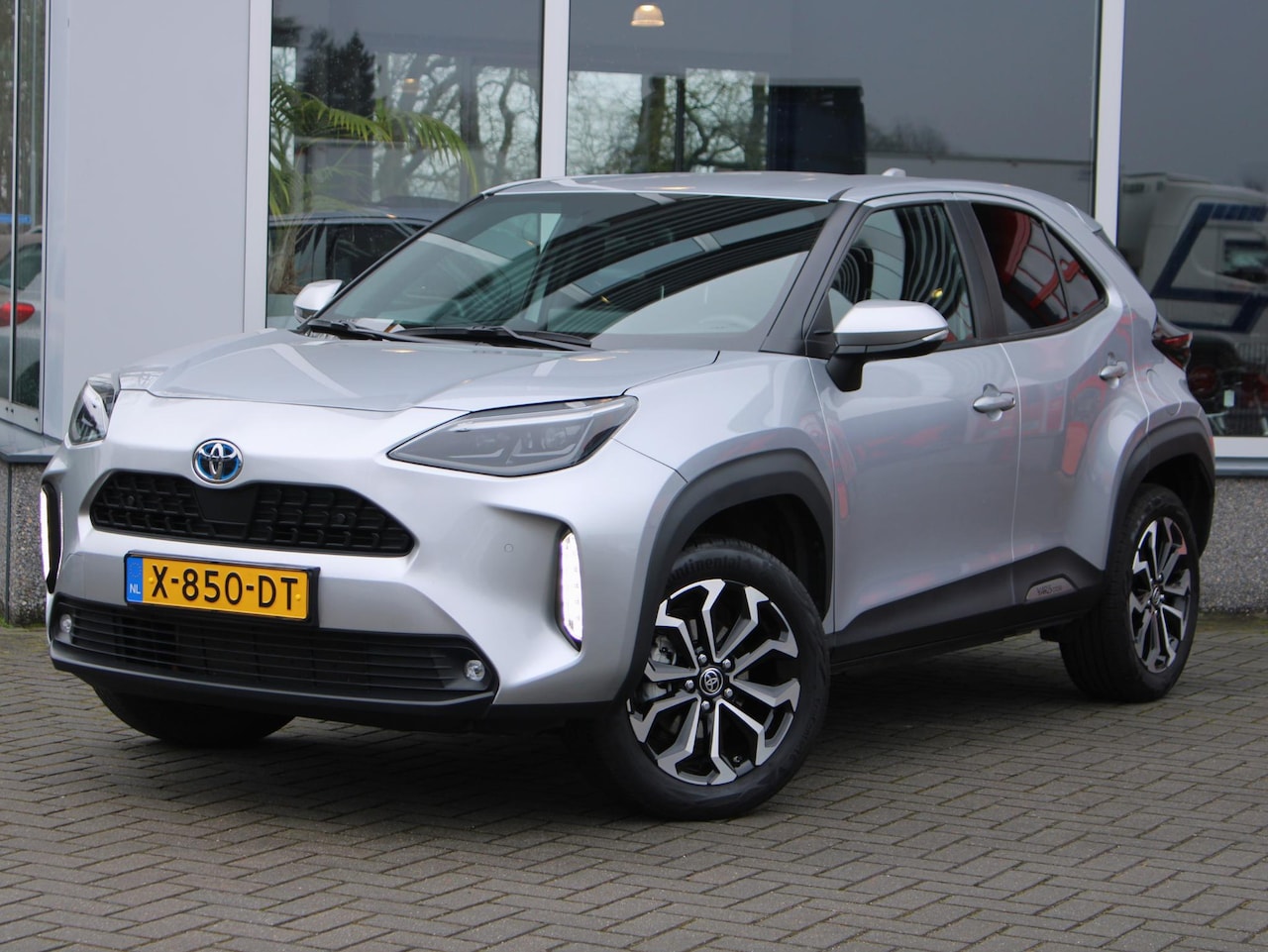 Toyota Yaris Cross - 1.5 Hybrid Dynamic Trekhaak, Voorruit- en Stuurverwarming, Adaptieve Cruise en Climate Con - AutoWereld.nl