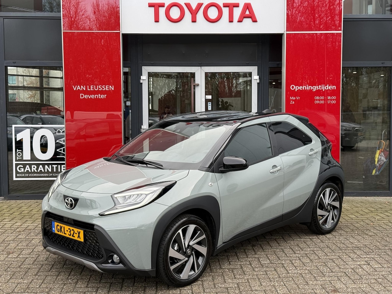 Toyota Aygo X - 1.0 VVT-i S-CVT Envy NL-AUTO APPLE/ANDROID AUTO ARMSTEUN CAMERA CLIMA - AutoWereld.nl