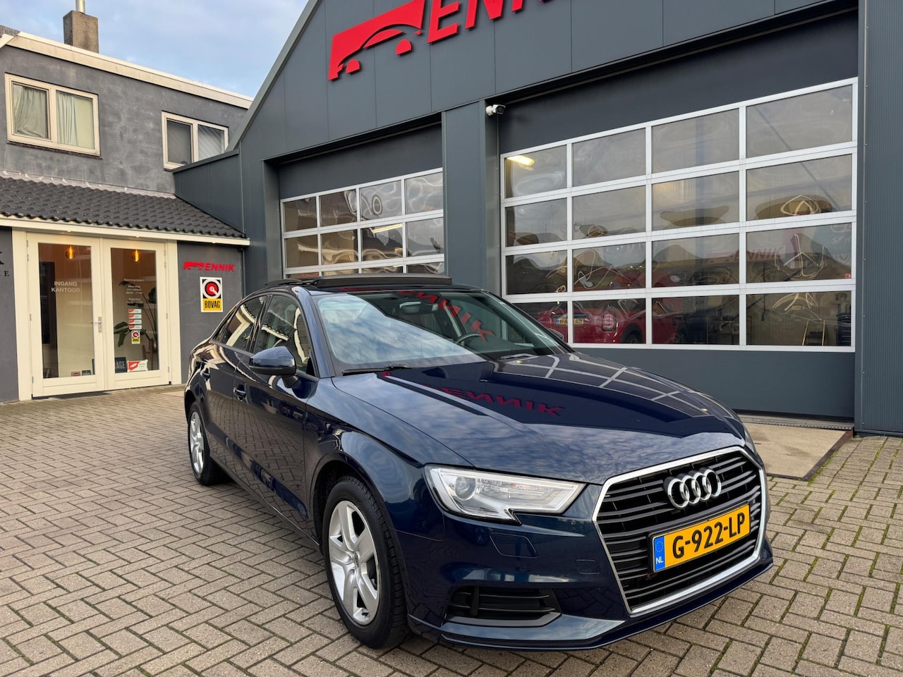 Audi A3 Limousine - 30 TFSI Pro Line / Pano / Leder / Cruise / Navi / NL Auto met NAP. - AutoWereld.nl