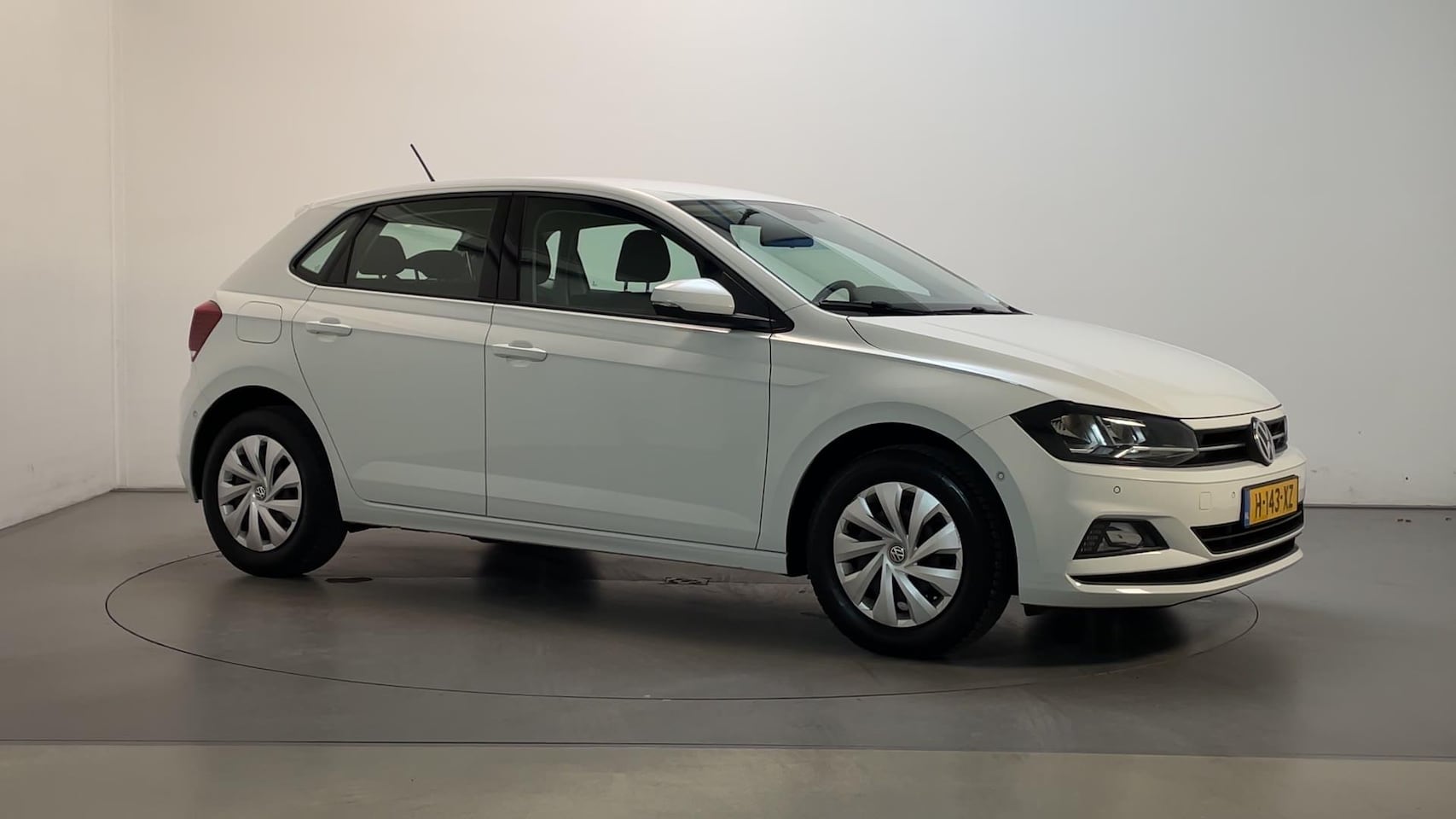 Volkswagen Polo - 1.0 TSI Comfortline Business Climate Control Parkeersensoren Navigatie DAB+ - AutoWereld.nl