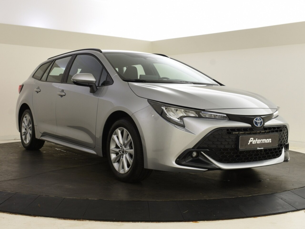 Toyota Corolla Touring Sports - Hybrid 140 Active | Stuur en Stoelverwarming | Carplay - AutoWereld.nl