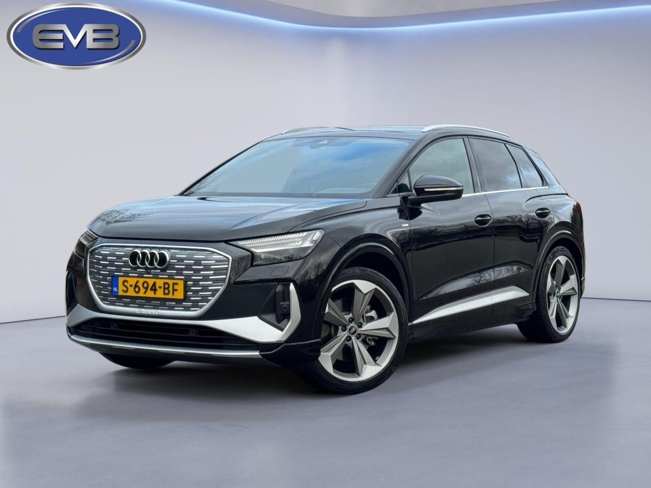Audi Q4 e-tron - 40 S 300 pk edition 77 kWh, SOH 92,5 %, 1 e eigenaar, 2 X S line, 21 ", Electrische trekha - AutoWereld.nl